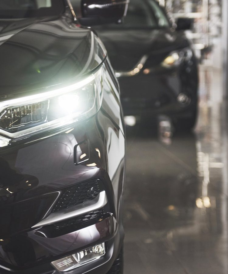 headlights-hood-black-luxury-car-min